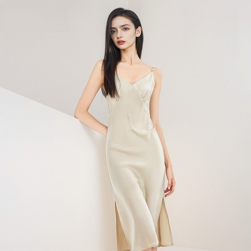 Fitted mulberry silk dress for women with refined shape