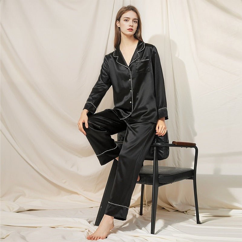 women’s 22 momme silk pajama set with smooth sheen